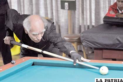 Julio Crispín, presidente de la Federación Boliviana de Billar