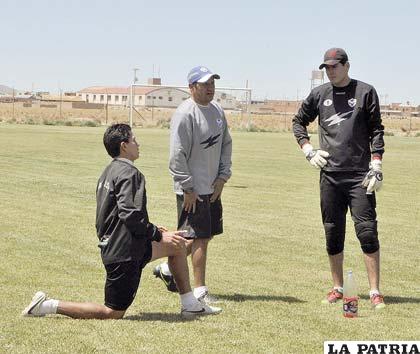 Saucedo, Paz García (entrenador) y Lampe