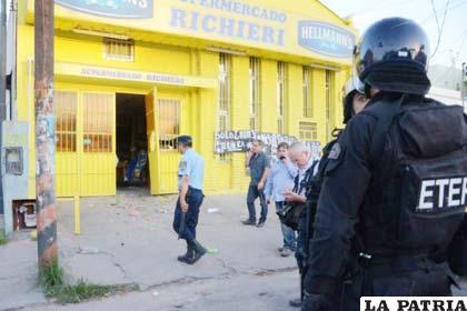 Reclamos de Policías argentinos por mejores salarios