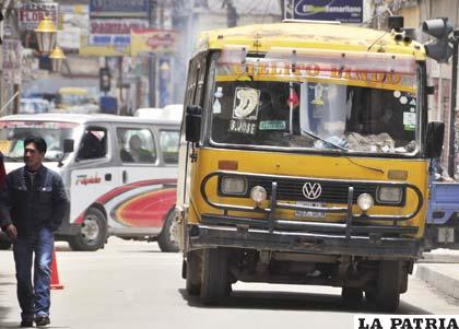 Comerciantes exigen a las autoridades hacer cumplir ordenanza que norma tarifas en transporte público
