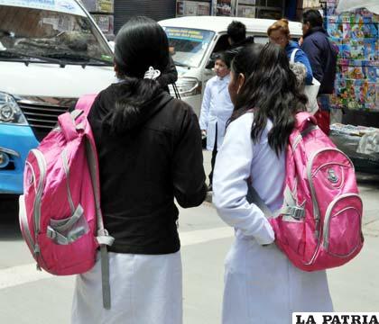 Estudiantes del nivel primario e inicial se beneficiarán con entrega de mochilas