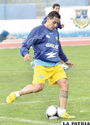 Alexis Bravo podría ser titular