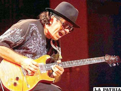 El legendario Carlos Santana