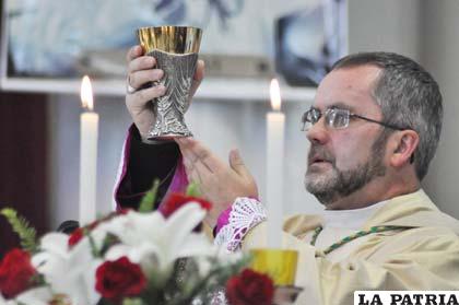 Monseñor Cristóbal Bialasik pide luchar por los valores cristianos