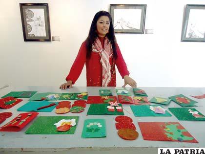 Verónica Guzmán expone trabajos de sus alumnos