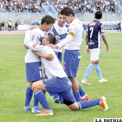 San José goleó a Aurora 5-3 en el partido de ida