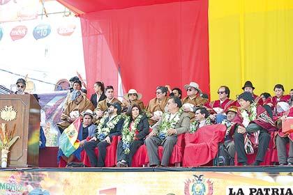 Director de la FAO, José Graziano, festeja en Bolivia cierre del Año Internacional de la Quinua