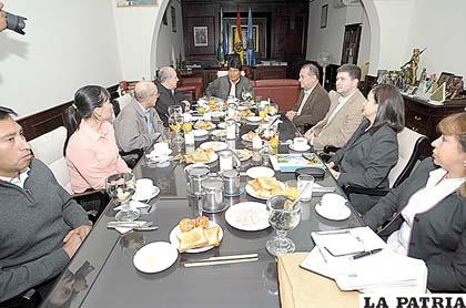 Empresarios privados reunidos con el Presidente Morales