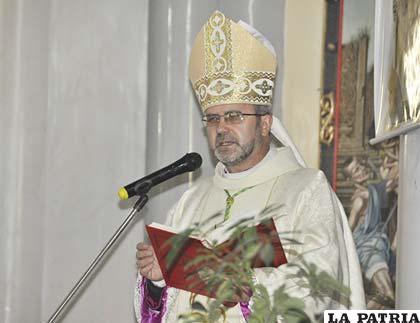 Monseñor Bialasik asegura que los valores son importantes para la formación integral