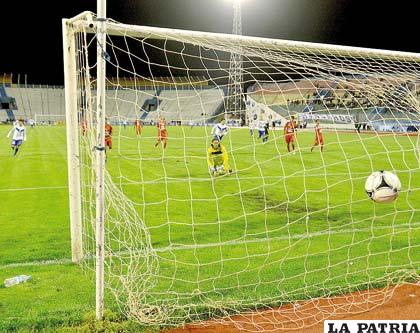 Marcelo Gomes fue autor de dos goles
