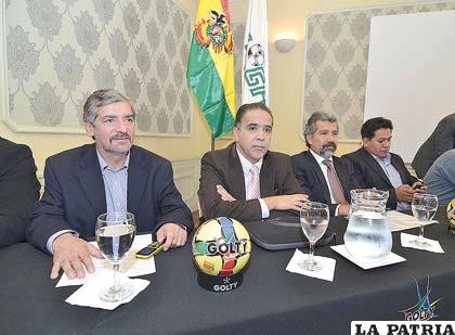 En la reunión de la Liga fue presentado el nuevo bolón oficial para la temporada 2014