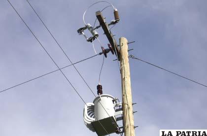 Proyectos de electrificación llevan energía a los pueblos y sus comunidades