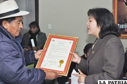 Reconocimiento a la escuela “Marcos Beltrán Ávila”