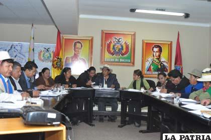 Sesión de la Brigada Parlamentaria con buena asistencia
