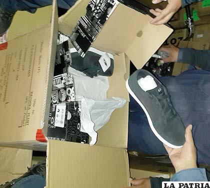 Zapatillas de “marca” estaban en el conteiner