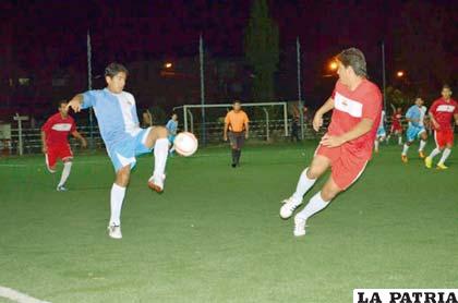 Una acción del partido que se jugó en Tarija 