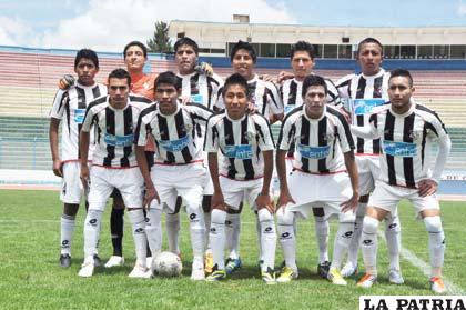 El equipo de Oruro Royal que conquistó el título
