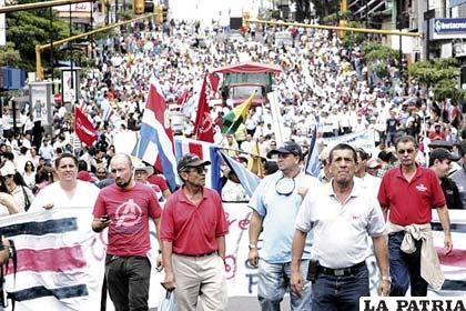 Sindicatos en Costa Rica protestan por reforma laboral