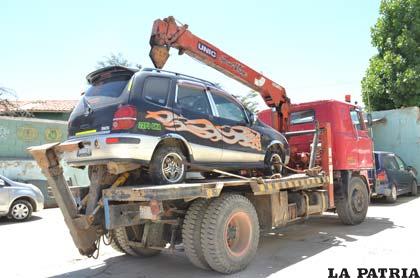 El vehículo fue rescatado en Llallagua