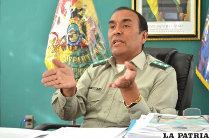 El comandante departamental de Policía, coronel René Rojas, explica el caso