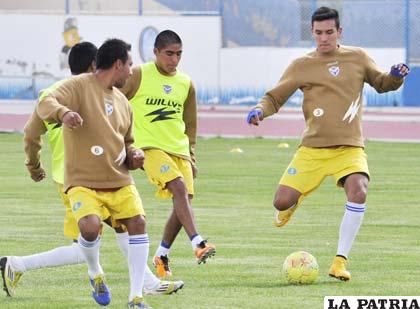 Los “santos” entrenaron ayer en el “Bermúdez”
