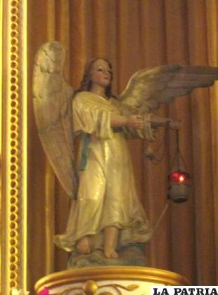 Ángel en el Santuario del Socavón