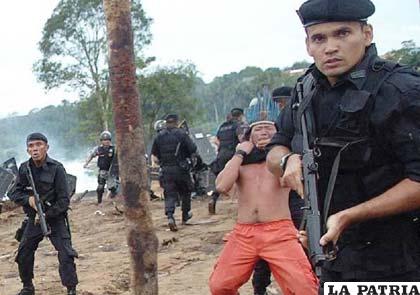 Represión contra indígenas en Brasil