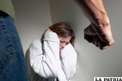 La cultura machista y el alcohol influyen en la violencia contra la mujer y los niños