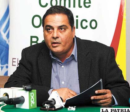 Álvaro Guzmán renunció y ahora piensa postularse nuevamente