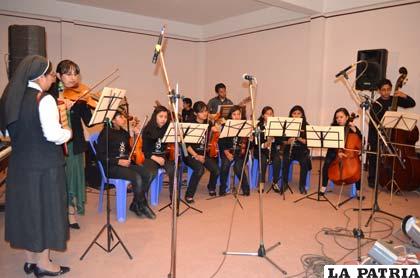 Concierto de clausura de la Escuela de Música AveZul