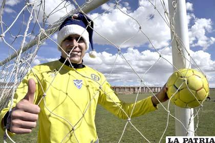 Carlos Lampe, golero del equipo orureño