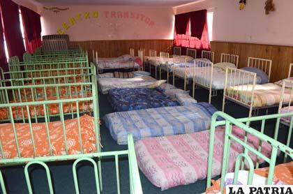 Dormitorio de los infantes cobijados en la “Gota de Leche”