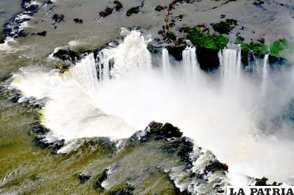 La Garganta del Diablo en Iguazú, vista desde arriba