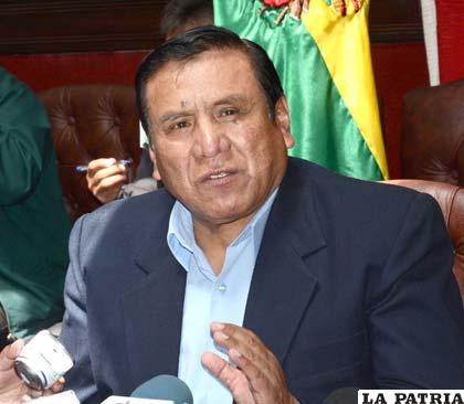 El ministro de Trabajo, Daniel Santalla