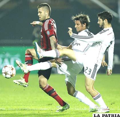Milan se dio el gusto de vencer al mejor del mundo