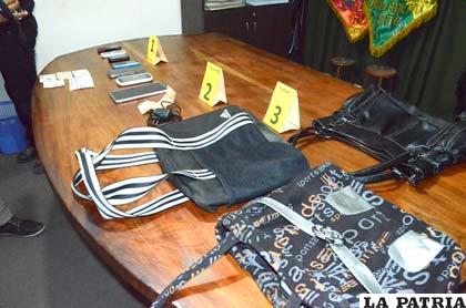 Bolsos que también fueron robados