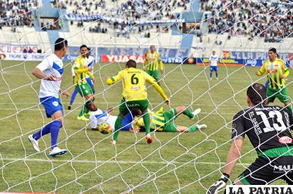 Oriente Petrolero y San José volverán a enfrentarse esta noche