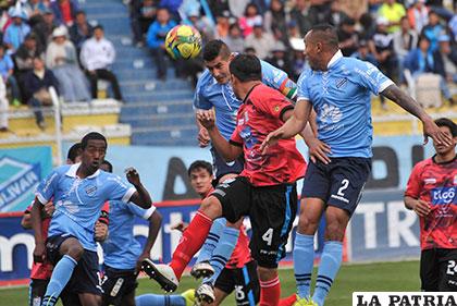 Bolívar intentó por todos los medios pero sin éxito /APG
