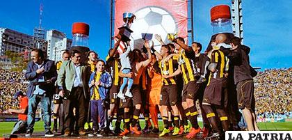 El festejo de los jugadores de Peñarol