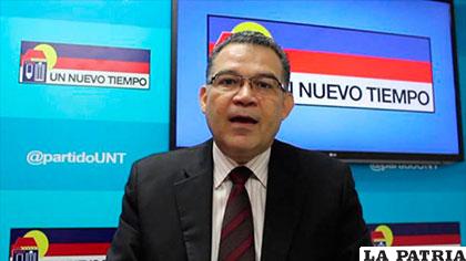 El presidente del partido opositor Un Nuevo Tiempo Enrique Márquez