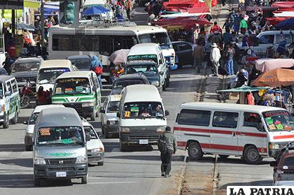 Ley de la calzada pretende regular a peatones y conductores