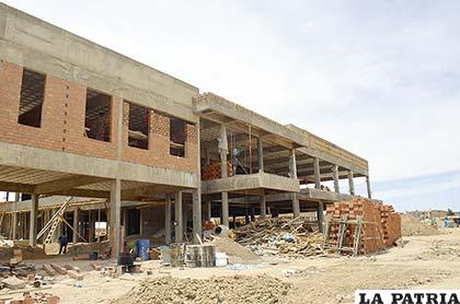 Construcción del hospital de tercer nivel está en un 40% de avance