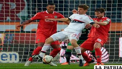 La acción del partico en el cual venció Bayern ante Hannover 96