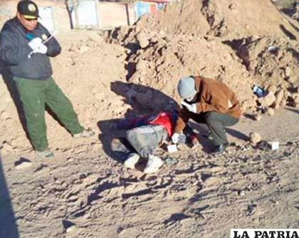 El cadáver encontrado en vía pública