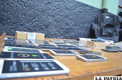 Los celulares recuperados por la Policía