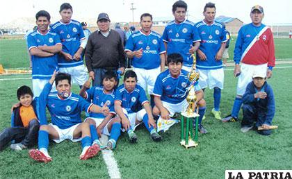 Los integrantes del equipo de La Paz FC