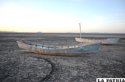 Apocalíptica imagen del lago Poopó