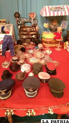 Una interesante colección de sombreros