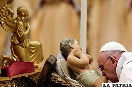 El Papa pide eliminar una sociedad ebria de consumo y placeres