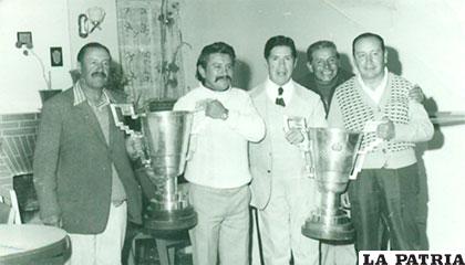 Rojas, Iporre, Burgos, Navarro y Fernández, asistieron al torneo nacional de golf en 1976